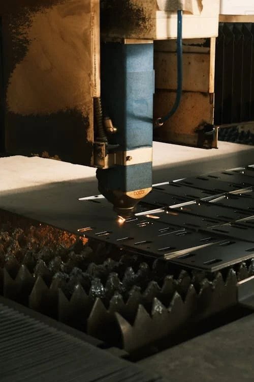 Debitare Tablă și Profile Metalice – Precizie și Eficiență pentru Proiectele Tale 25 prestariservicii.com debitare tabla si profile metalice precizie si eficienta pentru proiectele tale